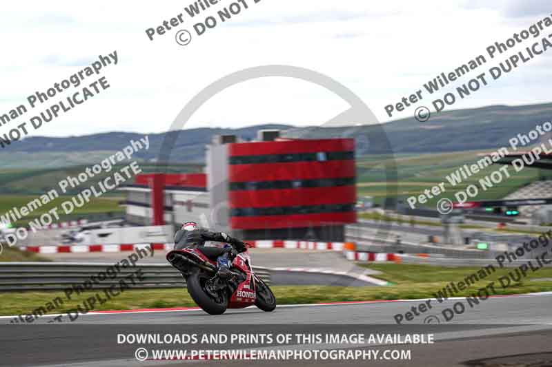 cadwell no limits trackday;cadwell park;cadwell park photographs;cadwell trackday photographs;enduro digital images;event digital images;eventdigitalimages;navarra;no limits trackdays;peter wileman photography;racing digital images;trackday digital images;trackday photos
